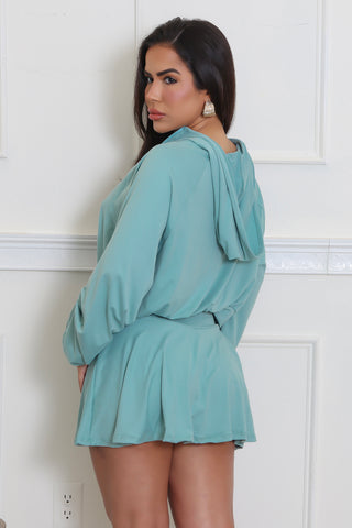 Bow And Breeze Skirt Set