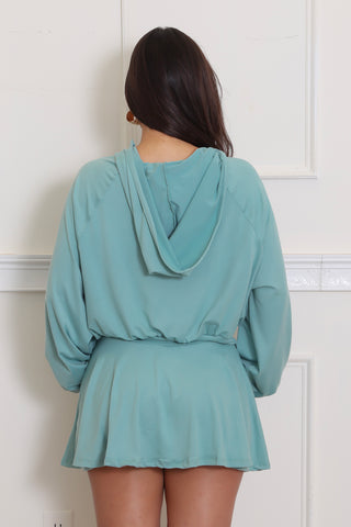 Bow And Breeze Skirt Set